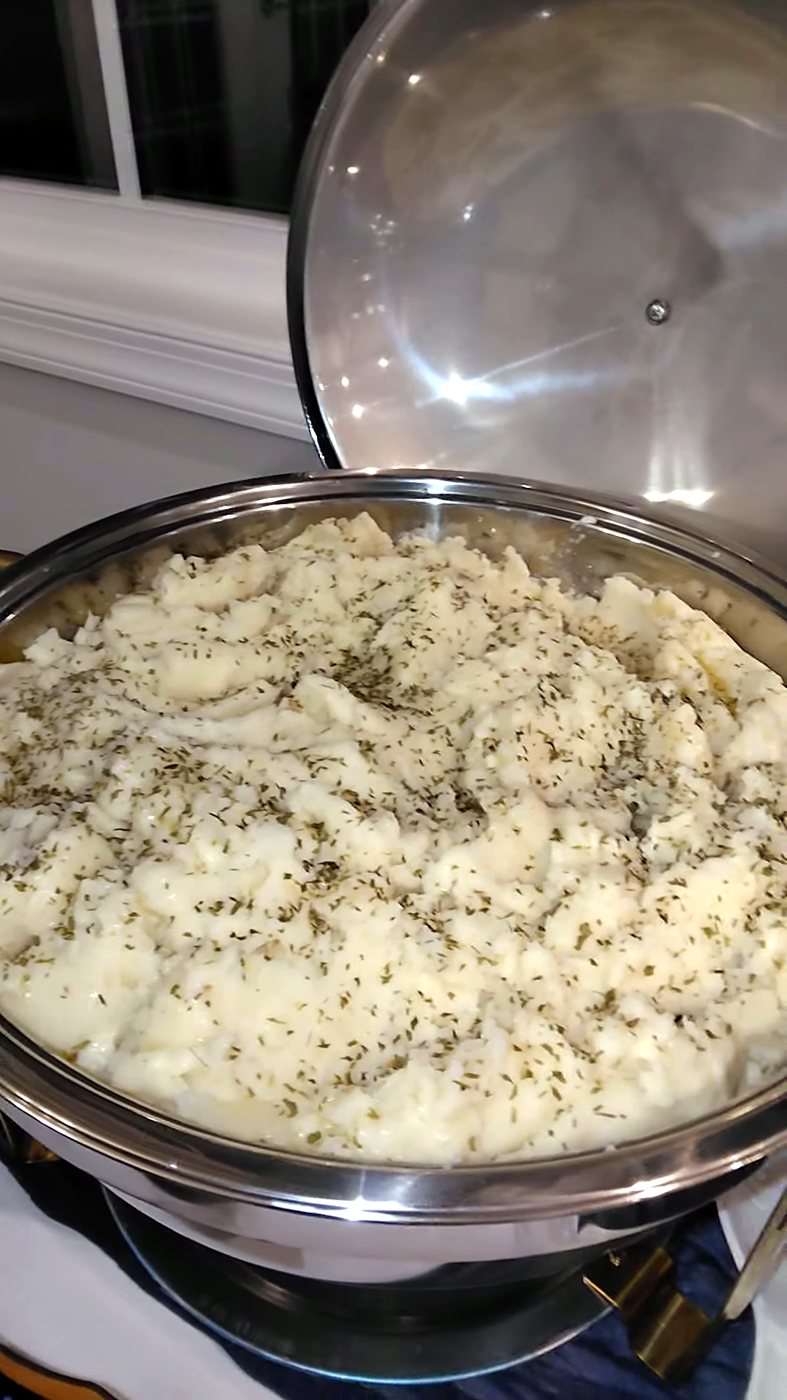 Garlic Mashed Potatoes by Marion's Kitchen